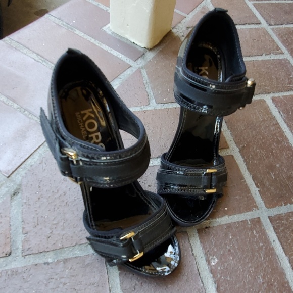 Michael Kors shoe - Picture 3 of 3